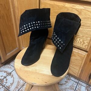 Elegant Black Suede Boots